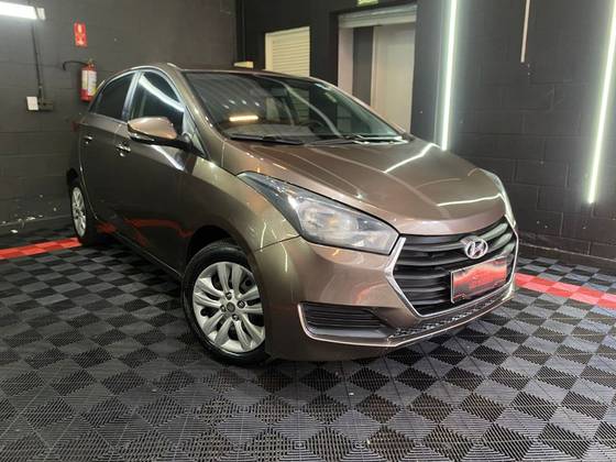 HYUNDAI HB20 1.0 COMFORT PLUS 12V FLEX 4P MANUAL